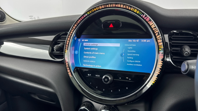 MINI Hatchback 1.5 Cooper Classic 3dr Auto Petrol Hatchback